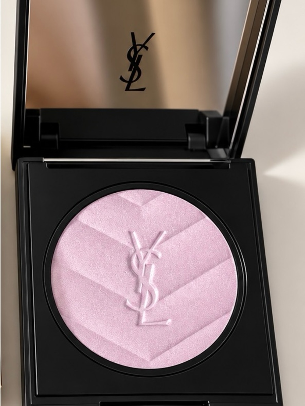 Yves Saint Laurent Lavender Lust Highlighter